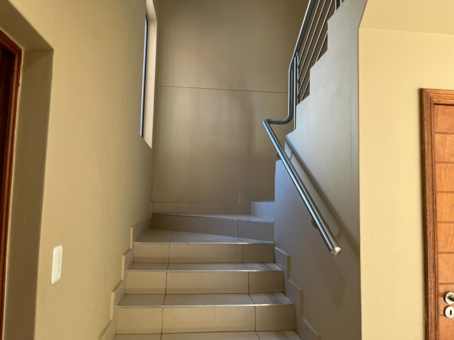 To Let 3 Bedroom Property for Rent in Heuwelsig Free State